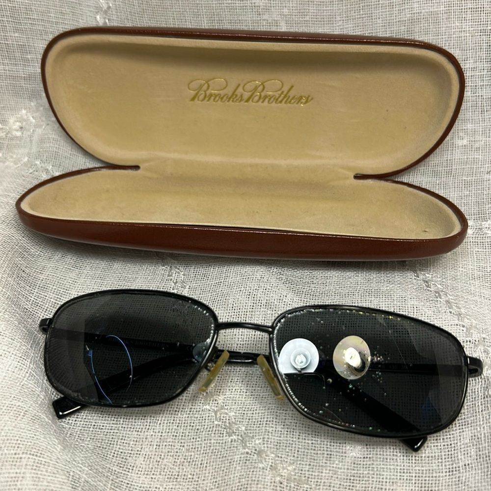 Brooks Brothers Frames With A Case - image 1